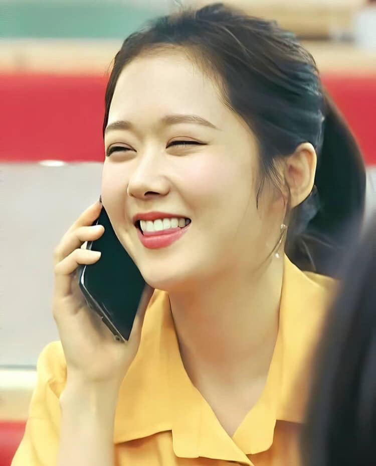 Mặc dù đã lâu không hẹn hò nhưng Jang Nara cho biết cô cảm thấy không có gì phải vội vàng, độc thân không có gì đáng xấu hổ.