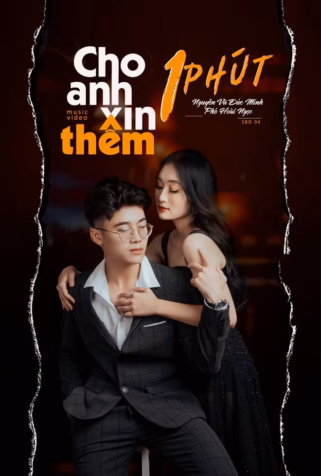 Poster MV Cho anh xin thêm 1 phút được thể hiện bởi Phó Hoài Ngọc và Nguyễn Vũ Đức Minh. Hoài Ngọc là cô gái đặc biệt trong top queen năm nay, bởi nữ sinh có một vết chàm bẩm sinh khá lớn trên mặt. “Ngày trước, mình rất tự ti về đặc điểm này. Nhưng giờ, mình đã quen với sự hiện diện của vết chàm và học cách yêu nó. Mình dự thi King &amp; Queen để chứng minh cho mọi người rằng vẻ đẹp của một cô gái không nhất thiết phải đến từ bên ngoài”, nữ sinh chia sẻ.