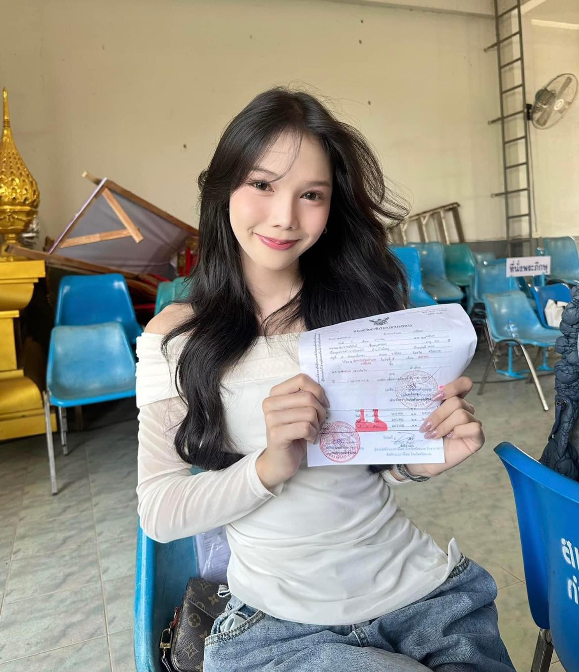 Phong cách thời trang ấn tượng, đường cong hoàn hảo sẽ là "vũ khí" hoàn hảo giúp các cô gái sinh ra ở nhầm giới tính thu hút sự chú ý của mọi người.