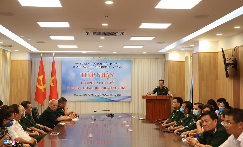 Tại buổi lễ tiếp nhận, Đại tá Nguyễn Quốc Cường – Phó chủ nhiệm chính trị bộ đội biên phòng – cho biết thời gian qua, Bộ Tư lệnh Bộ đội Biên phòng miền Nam đã triển khai đồng bộ, quyết liệt nhiều biện pháp, chung tay phối hợp với các cấp, ngành, lực lượng, địa phương, tích cực tham gia phòng chống dịch Covid-19.