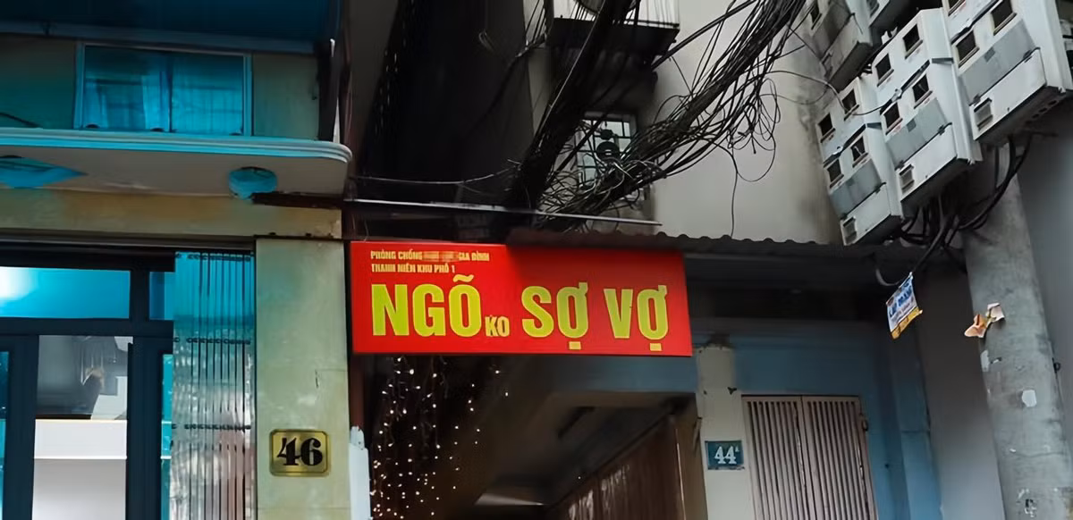 Trong con ngõ này có khoảng gần 100 nhà.