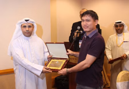 Với việc giúp bóng đá Futsal Việt Nam từ con số 0 vươn ra biển lớn, bầu Tú đã được BTC giải Fairplay 2014 vinh danh. Đây là phần thưởng hoàn toàn xứng đáng cho những tâm huyết của ông với thể thao nước nhà, đặc biệt là với bộ môn Futsal.