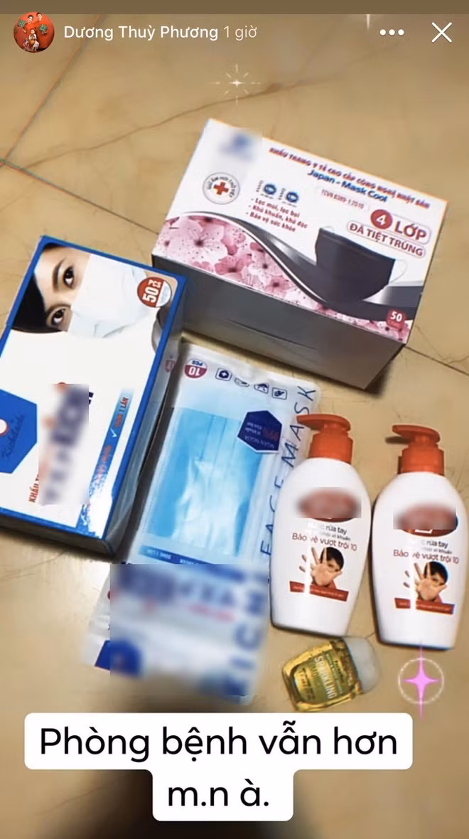 Vợ Quế Ngọc Hải cũng cẩn thận chuẩn bị khẩu trang, nước rửa tay để bảo vệ cả gia đình trước đại dịch toàn cầu corona.