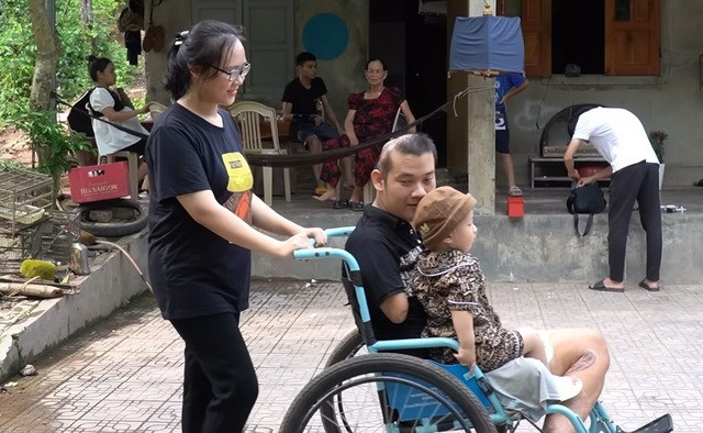 Tuy nhiên, bằng sức mạnh tình yêu, Ngân vẫn quyết tâm gắn bó với bạn trai. Cô đáp lại rằng trước đây cô thương Tiền ra sao, bây giờ cô vẫn thương anh y như vậy.