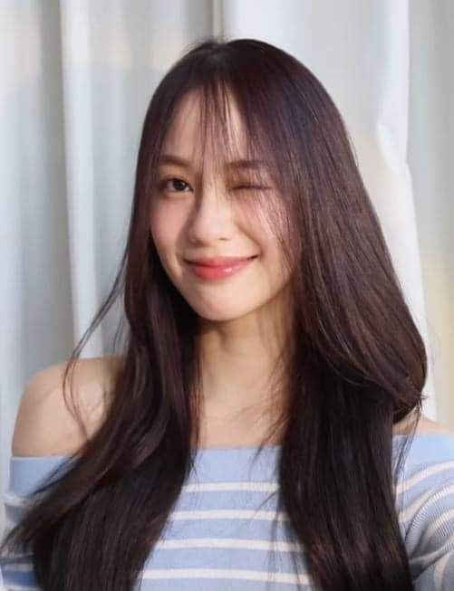 Cô cũng từng góp mặt trong nhiều bộ phim truyền hình và điện ảnh Thái Lan đình đám với vai phụ hoặc vai quần chúng.