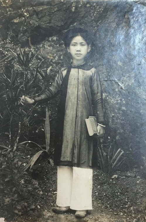 Ngay từ lúc còn bé, khí chất của cụ Băng Tâm đã toát lên thần thái của một tiểu thư nhà quyền quý.