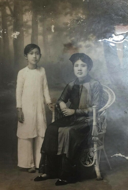 Dù kĩ thuật và chất lượng ảnh chụp không được tốt, thế nhưng nhan sắc của bà Tâm thì không bị "giảm chất lượng" chút nào.