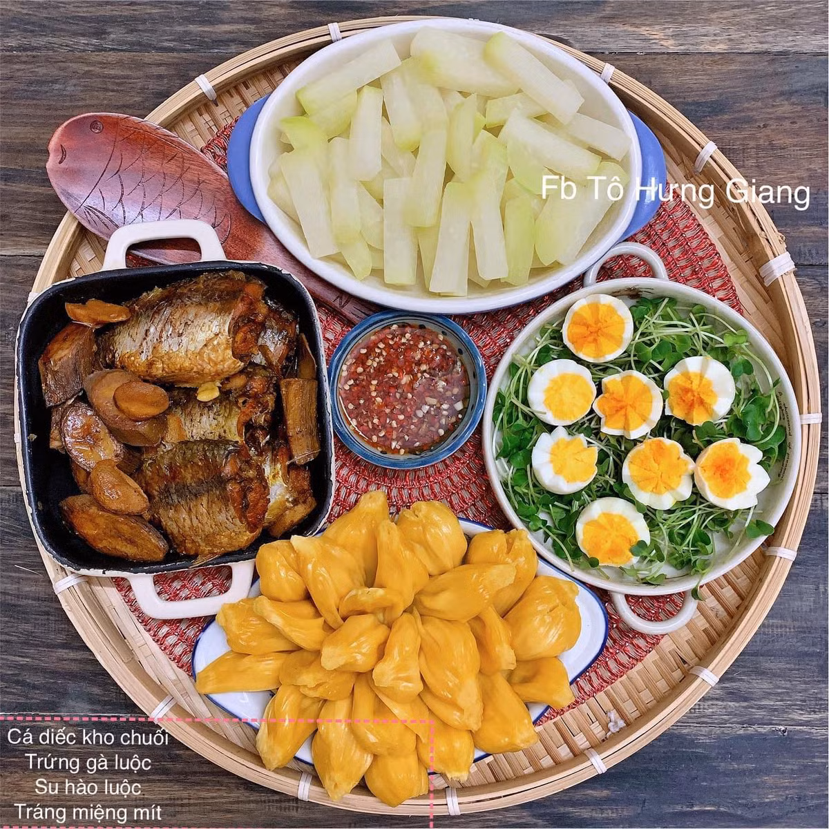 Mâm cơm đơn giản nhưng cực ngon miệng