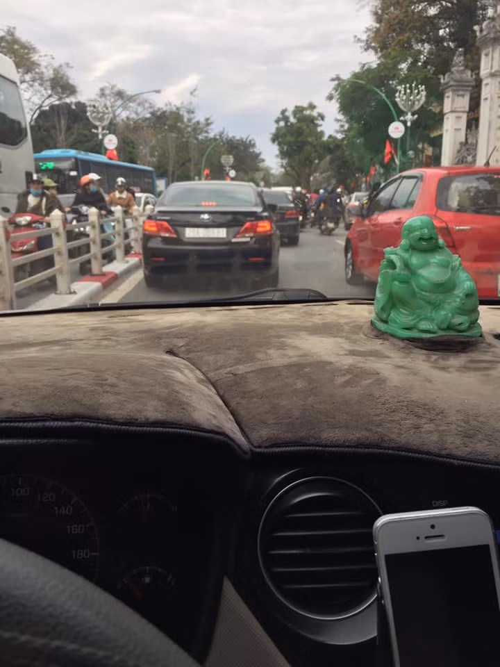 Ngan ngam khi moi mung 3 Tet duong pho Ha Noi da lai tac nghen-Hinh-2