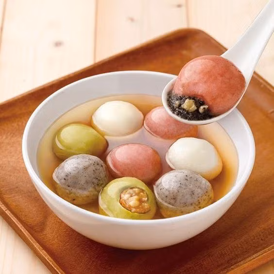 Cùng với công thức trên, các chị em có thể thay nhân và phần vỏ theo sức sáng tạo của mình, để tạo nên những thành phẩm đẹp mắt như thế này.