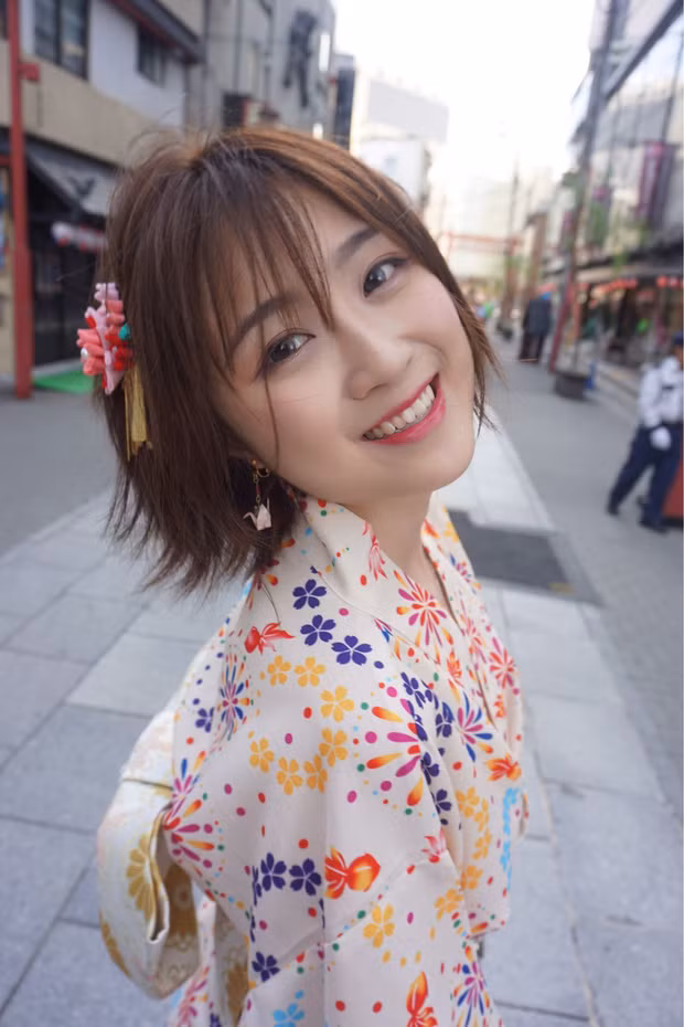 Ngoài ra, gái xinh còn có chế độ ăn uống khoa học, hợp lý theo chuẩn quy tắc ăn kiêng để đảm bảo đủ dinh dưỡng mà vẫn không béo lên.