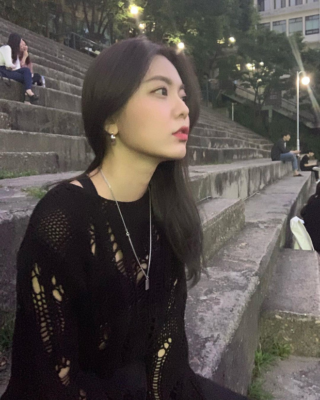 Trở nên tự tin hơn với thân hình và gương mặt của mình, Yang Seungjin dễ dàng lựa chọn ăn mặc theo những phong cách khác nhau.