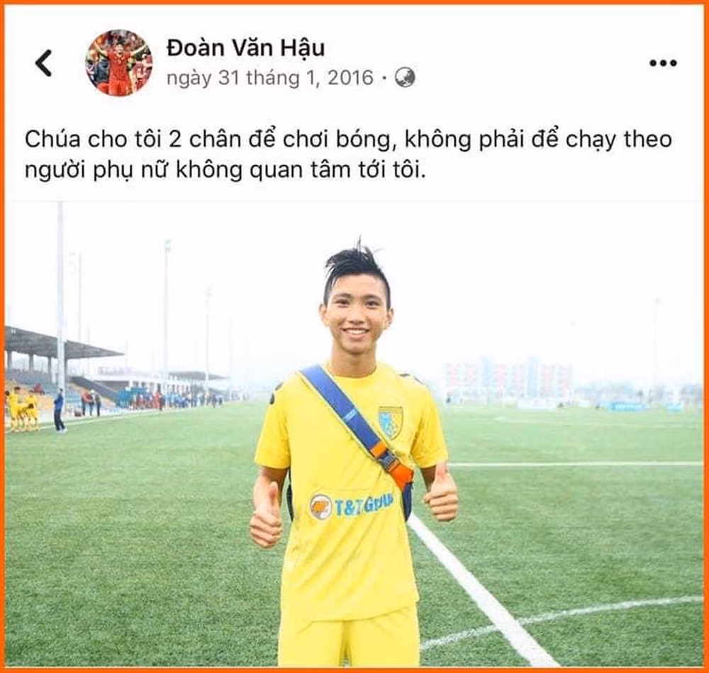 Đoàn Văn Hậu trưởng thành từ lò đào tạo CLB Hà Nội, trước khi sang Hà Lan thi đấu, anh chàng là cái tên không thể thiếu trong đội hình của CLB bóng đá Thủ đô này. Bên cạnh sự nghiệp bóng đá gây chú ý thì cầu thủ quê Thái Bình còn được người hâm mộ bóng đá yêu mến vì có tính cách hài hước, hay đi "cà khịa".