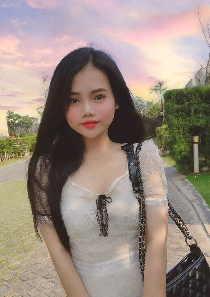 Nhiều ý kiến cho rằng, ca sĩ Hồ Quang Hiếu không hề đúng thế nhưng đây là câu chuyên của "kẻ cắp gặp bà già", cô gái cũng không phải dạng vừa thì mới đồng ý lời rủ rê đi "bay lắc".