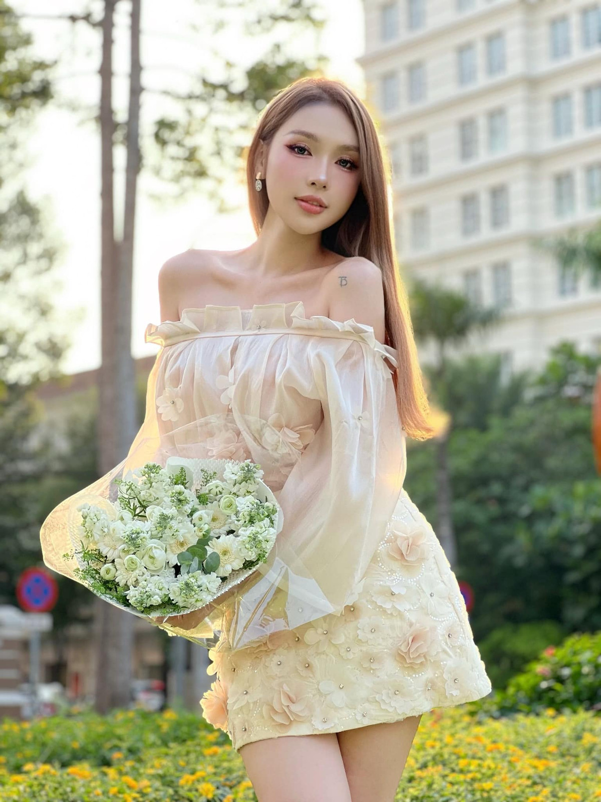 Chia sẻ trong chương trình, Mỹm Trần cho biết, cô từ bé đã có tính cách nhẹ nhàng, thích chơi búp bê và luôn cảm nhận mình là con gái