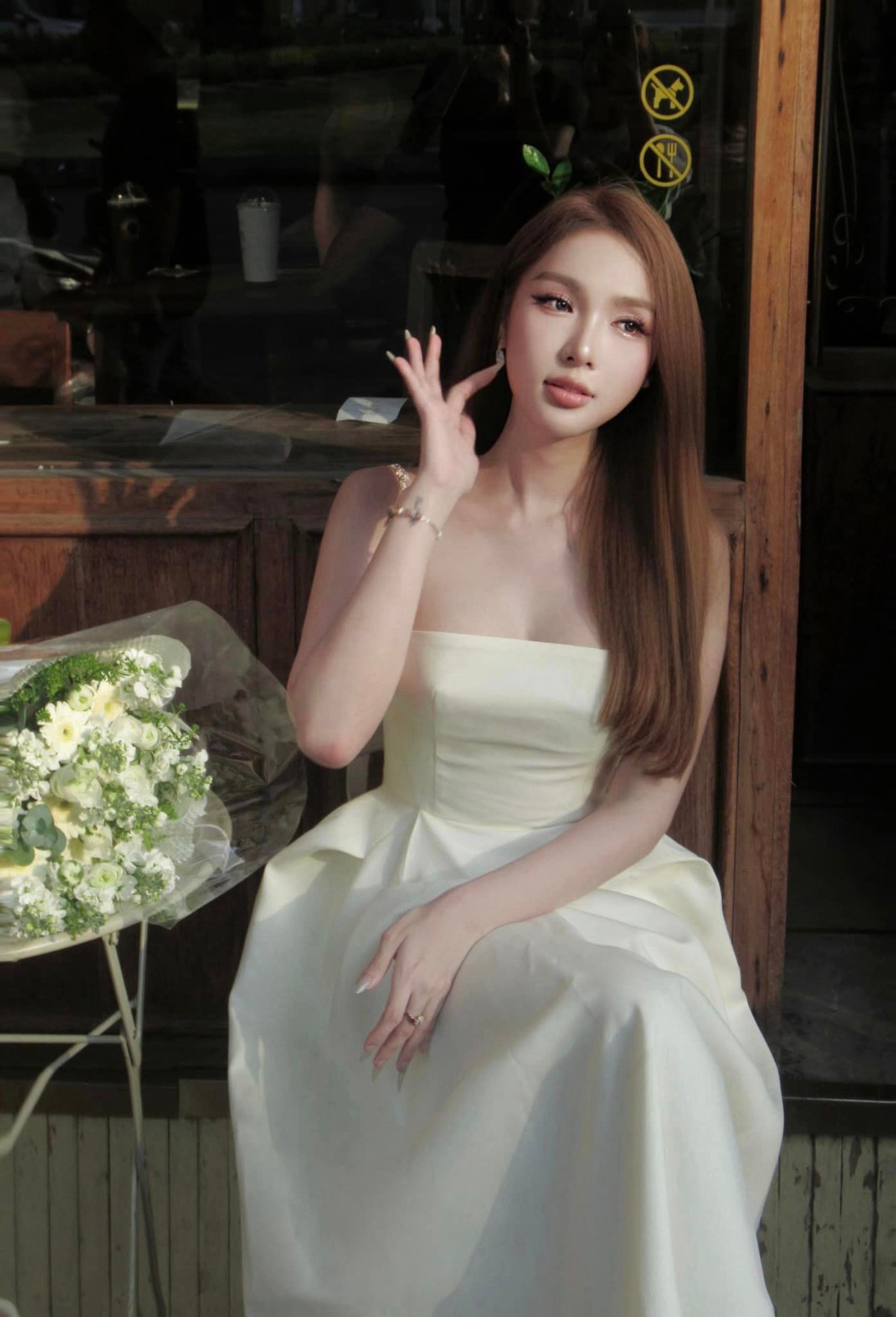 Cô nàng từng tham gia chương trình "Người ấy là ai". Mỹm Trần khiến không chỉ ban cố vấn mà cả người xem đều xao xuyến trước nhan sắc xinh đẹp của mình.