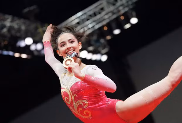 Năm 11 tuổi, Farah Ann bị chấn thương đầu gối buộc ngừng thi đấu một năm sau đó cô lại tiếp tục gặp các vấn đề về cột sống nhưng vẫn cố gắng vượt qua để thi đấu.