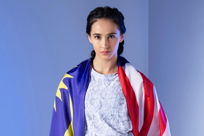 Xuất hiện tại SEA Games, Farah Ann Abdul Hadi (SN 1994), VĐV Thể dục dụng cụ của đoàn thể thao Malaysia khiến nhiều người ngẩn ngơ vì sở hữu nhan sắc quá xinh đẹp.