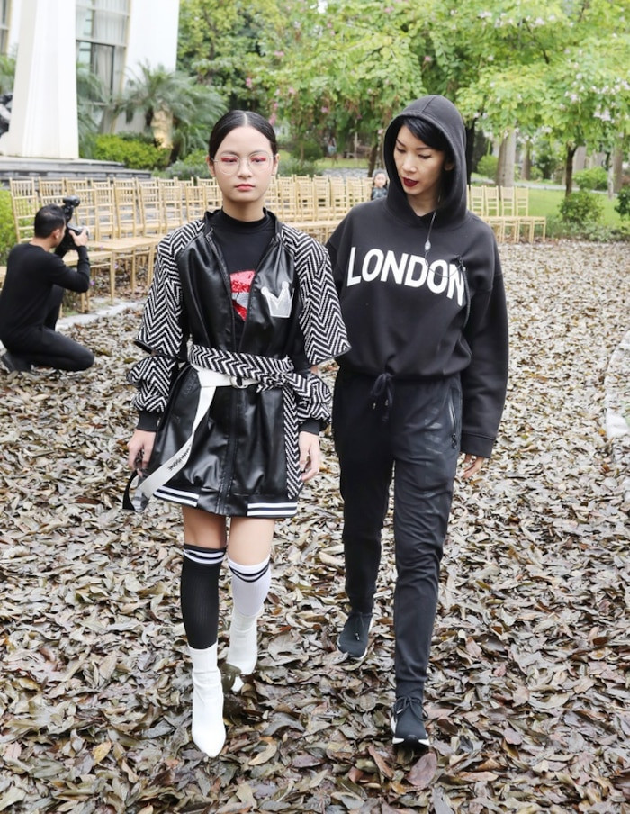 Trước đó, con gái Phan Anh từng đảm nhận vị trí vedette tại Tuần lễ thời trang trẻ em Việt Nam – Vietnam Junior’s Fashion Week thu đông 2018.