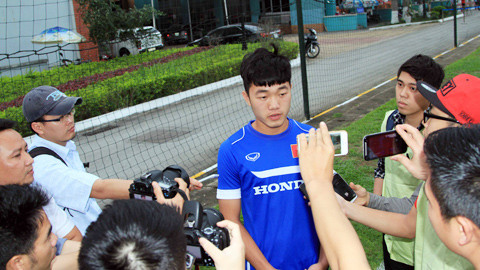 Chan thuong quá nạng, Xuan Truòng khó ỏ lại U23