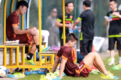 Chan thuong quá nạng, Xuan Truòng khó ỏ lại U23-Hinh-3