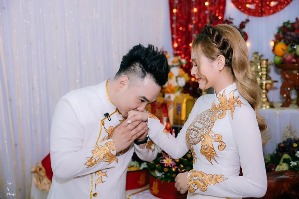 Chị dâu Diệp Lâm Anh là hot girl Trang Phạm, hay còn được gọi là Xoài Non. Cô nàng là hot girl có tiếng tại Sài Gòn.