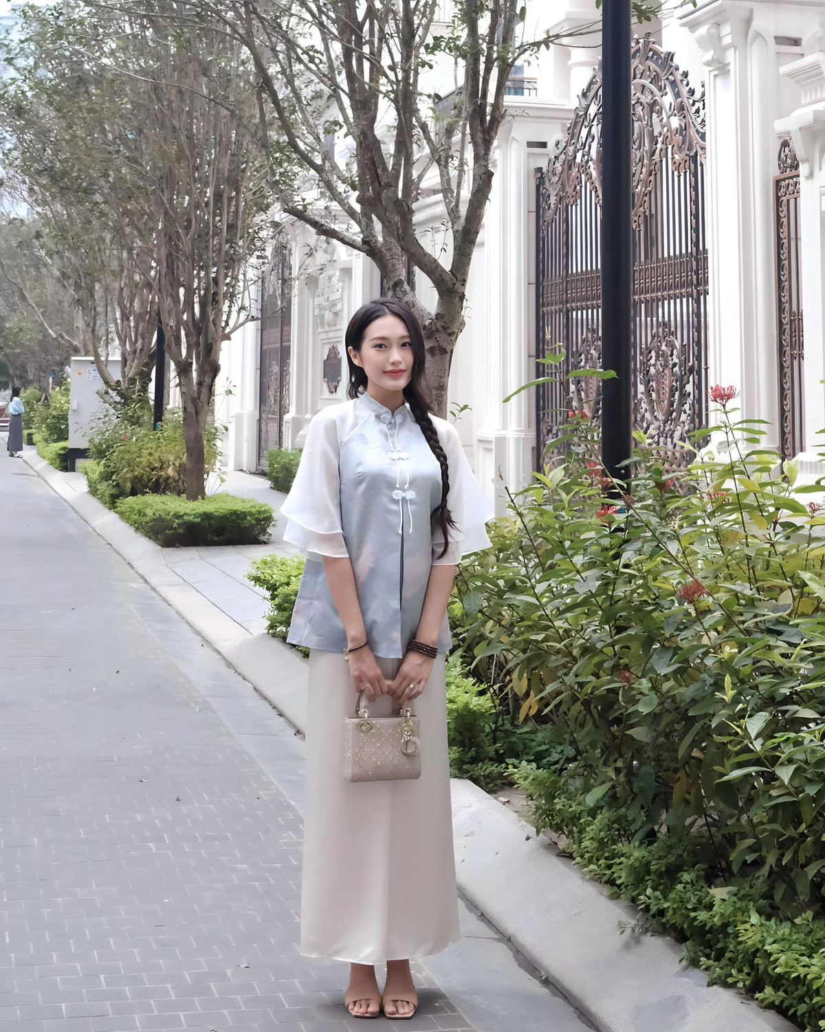 Doãn Hải My bắt đầu hoạt động mạng xã hội nhiều hơn, thường xuyên chia sẻ hình ảnh nhóc tỳ đầu lòng và bàn luận về các phương pháp chăm sóc con đúng cách.