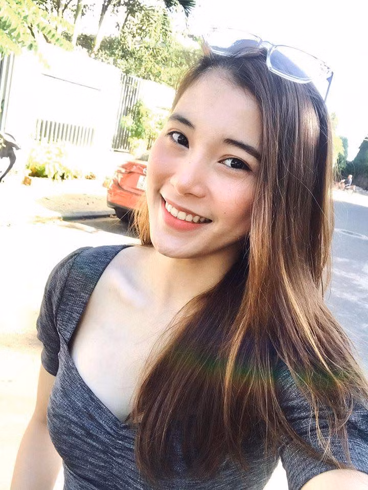 Đặng Thu Huyền sở hữu nhan sắc xinh như hot girl, cô cũng thường xuyên đăng tải ảnh "sống ảo" trên mạng xã hội.