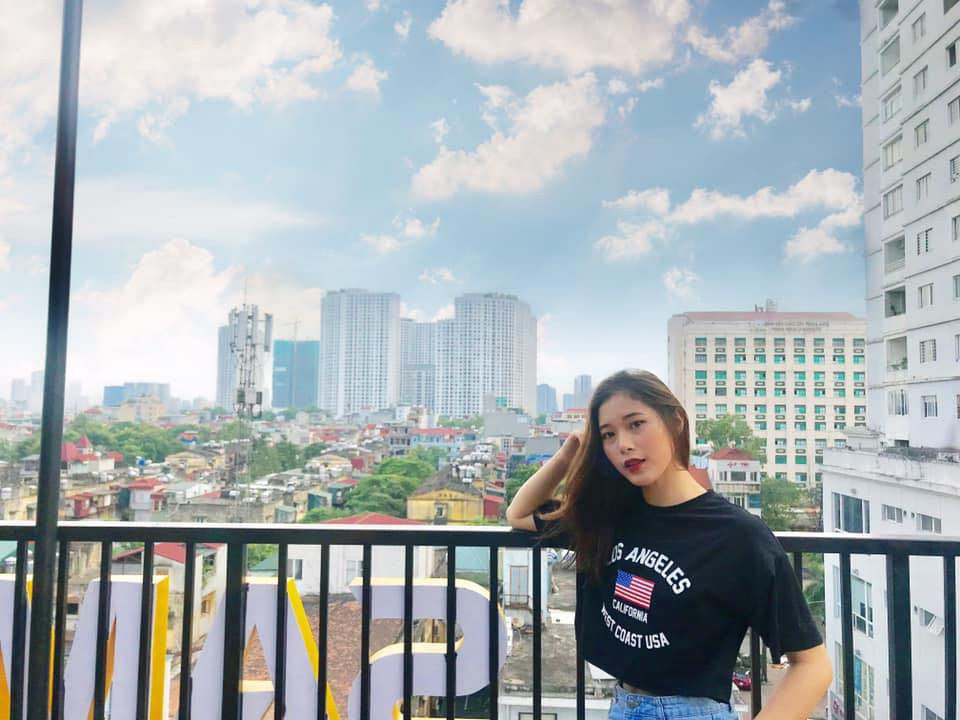 Là một vận động viên bóng rổ chuyên nghiệp nên Thu Huyền phải luyện tập 6 tiếng/ngày. Có thể nói phần lớn thời gian cô gắn bó với sân tập và quần áo số. Cô nàng sinh năm 2002 sở hữu chiều cao 1m76 nổi bật.