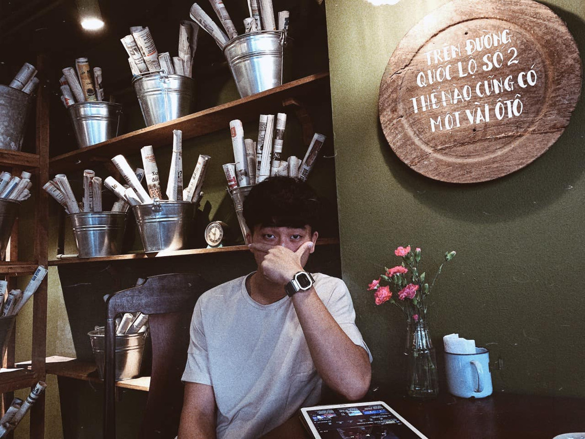 Ngay sau khi trở về từ Hàn Quốc, Trần Danh Trung đã lập tức đi tút tát lại vẻ đẹp trai bằng cách thay đổi kiểu tóc. Hy vọng anh chàng sẽ gặp nhiều may mắn tại VCK U23 Châu Á diễn ra tới đây với mái đầu mới.