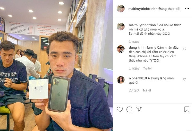 Ít mua đồ cho bản thân, thay vào đó là sắm điện thoại, tai nghe xịn cho vợ khiến Bùi Tiến Dụng xứng đáng với danh hiệu "Người chồng quốc dân".