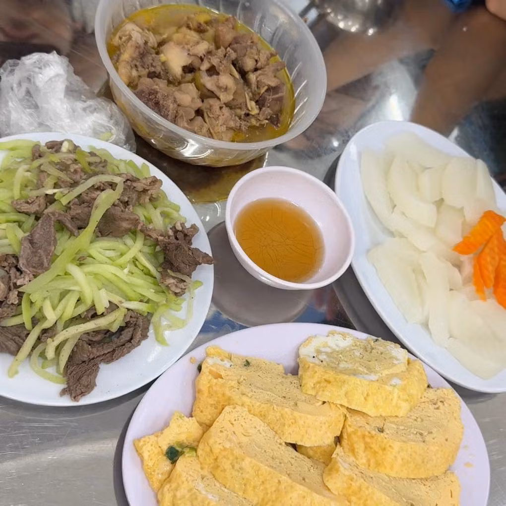 Hiện bài đăng của cô sinh viên nhận được rất nhiều lượt tương tác cũng như bình luận của netizen.