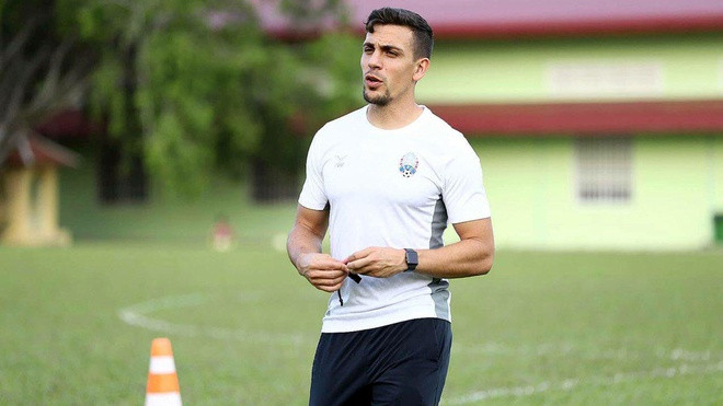 Nhờ có công của HLV trẻ măng Argentina, năm 2018, U22 Campuchia lọt vòng bán kết giải U22 Đông Nam Á và mời đây là xuất sắc đánh bại U22 Malaysia tại SEA Games 30 để gặp U22 Việt Nam vào tối ngày 7/12.