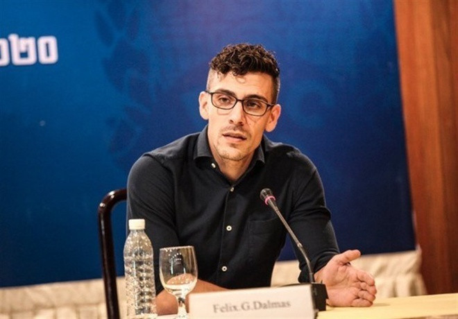 Năm 2018, nhận lời mời của Keisuke Honda, huyền thoại bóng đá Nhật Bản, Felix Dalmas tới Campuchia dẫn dắt đội tuyển của quốc gia này.