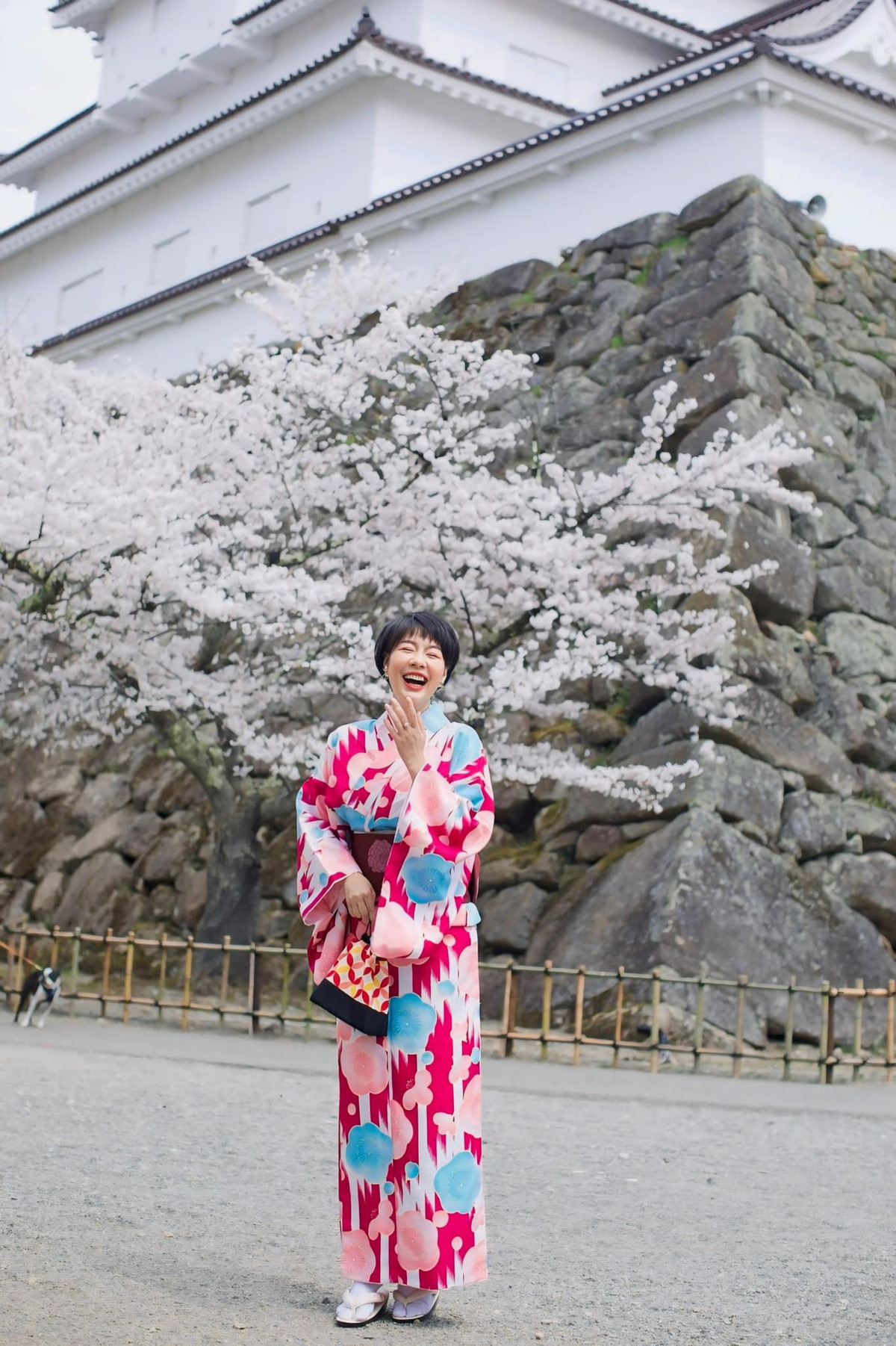 Hiện tại, dù không xuất hiện trên phim truyền hình nhưng Hoàng Kim Ngọc vẫn gây thương nhớ với khán giả, cô nàng thường đăng tải hình ảnh cuộc sống cá nhân lên trang mạng xã hội.