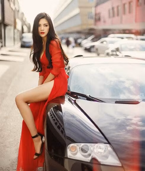 Xem thêm một số hình ảnh khác của nữ sinh chân dài tóc mây Triệu Thiến.