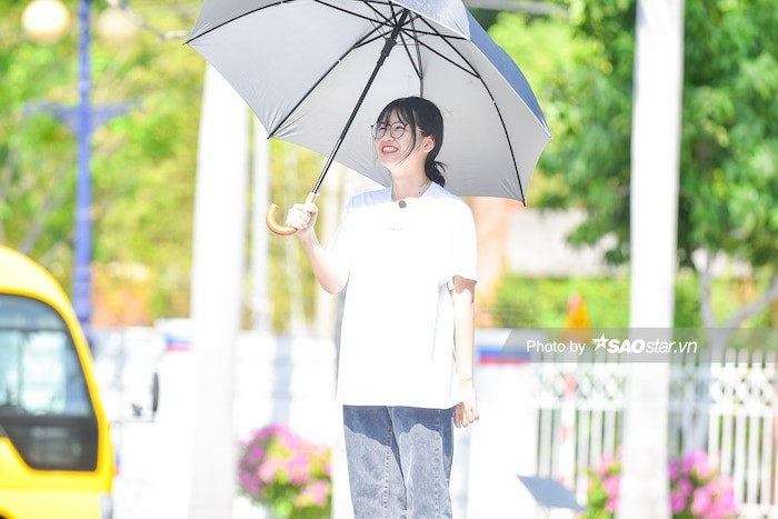 Trâm Anh chính là người bạn tri kỷ được Quỳnh Mai gửi lời cảm ơn trên bục dũng khí. Dù vẻ ngoài khá hoạt bát, vui vẻ nhưng Trâm Anh cũng từng đối mặt với những vấn đề tâm lý. Tuy nhiên, cô bạn đã cùng Quỳnh Mai vượt qua được khoảng thời gian khó khăn đó.