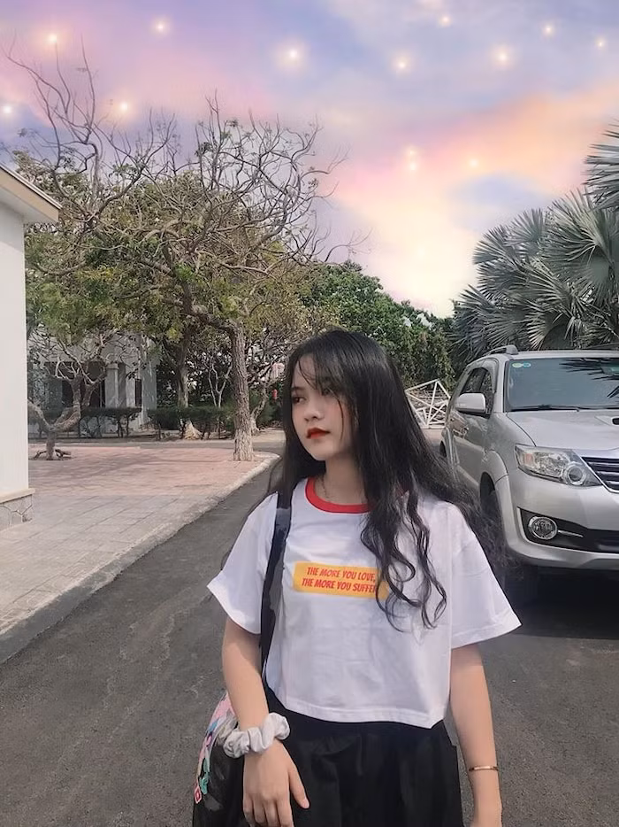 Nữ sinh sinh năm 2005 mơ ước được trở thành một bác sĩ thẩm mỹ. Nói về công việc này, Kim Yến chia sẻ: “Nhan sắc đang là mối quan tâm lớn của nhiều người. Hiện nay, ai cũng có thể làm đẹp, từ phụ nữ đến nam giới. Mình muốn tự tay chăm sóc sắc đẹp cho bản thân, người thân và mọi người”.