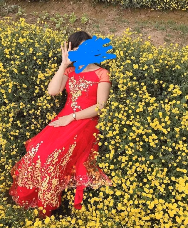 Cứ mỗi độ đông về, mùa cúc đến là hội chị em lại tranh thủ hò nhau ăn vận thật đẹp để đi sống ảo, có hình xinh đăng lên mạng xã hội kiếm like. Thế nhưng năm nào cũng có những con sâu làm rầu nồi canh hành động vô cùng xấu xí khiến ai nhìn cũng phải ngao ngán.