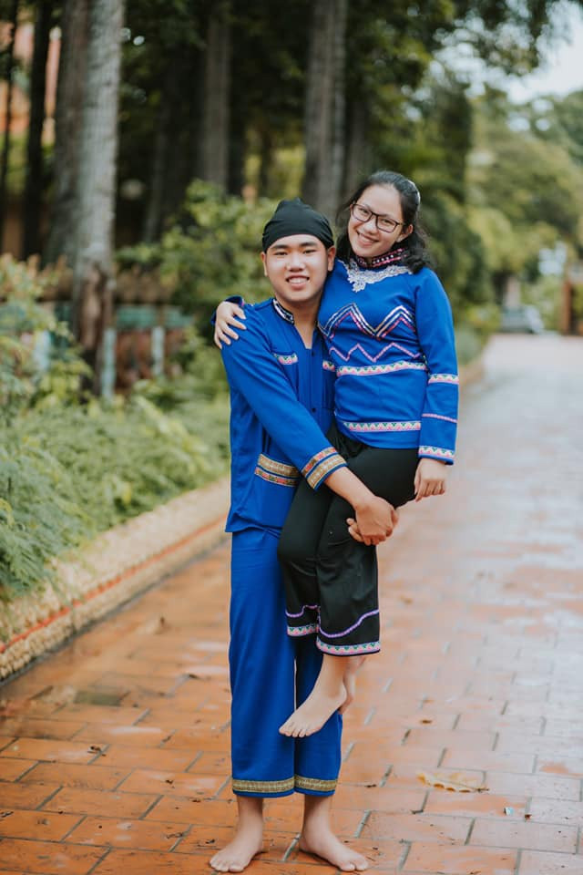 Các bức hình được đầu tư kỹ càng về phục trang, bối cảnh... khiến người xem choáng ngợp bởi sự công phu, tỷ mỉ.