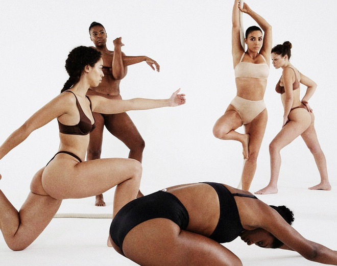 Dan tinh noi gi ve do lot mac nhu khoa than cua Kim Kardashian?-Hinh-4