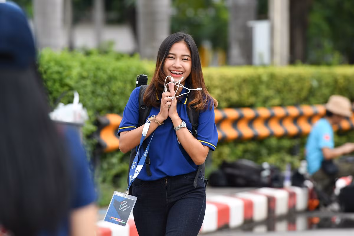 Chia sẻ về việc Tristan Do bị HLV Nishino doạ sẽ gạch tên khỏi đội tuyển Thái Lan, Aor Sureeporn cho biết: "Tristan Do vẫn góp mặt cùng tuyển Thái Lan, còn việc anh ấy có được ra sân hay không thì chúng ta vẫn phải chờ. HLV Nishino chắc chắn phải làm mọi cách để mang 3 điểm về nhà sau trận đấu ngày 19/11".