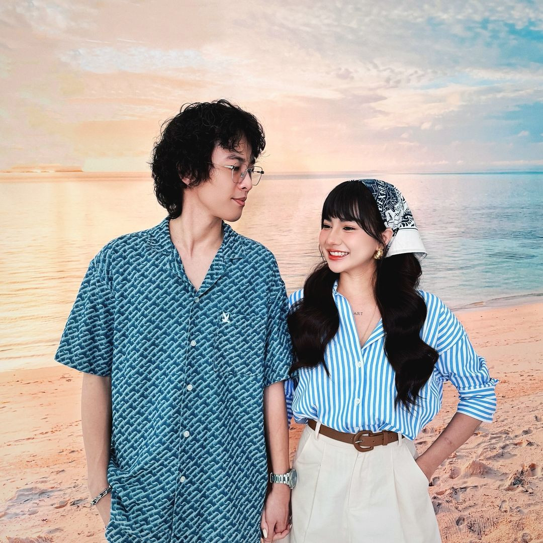 Trước khi đến với Danny, cô nàng từng công khai là mẹ đơn thân. COn trai của cô đến nay cũng đã được 5 tuổi.