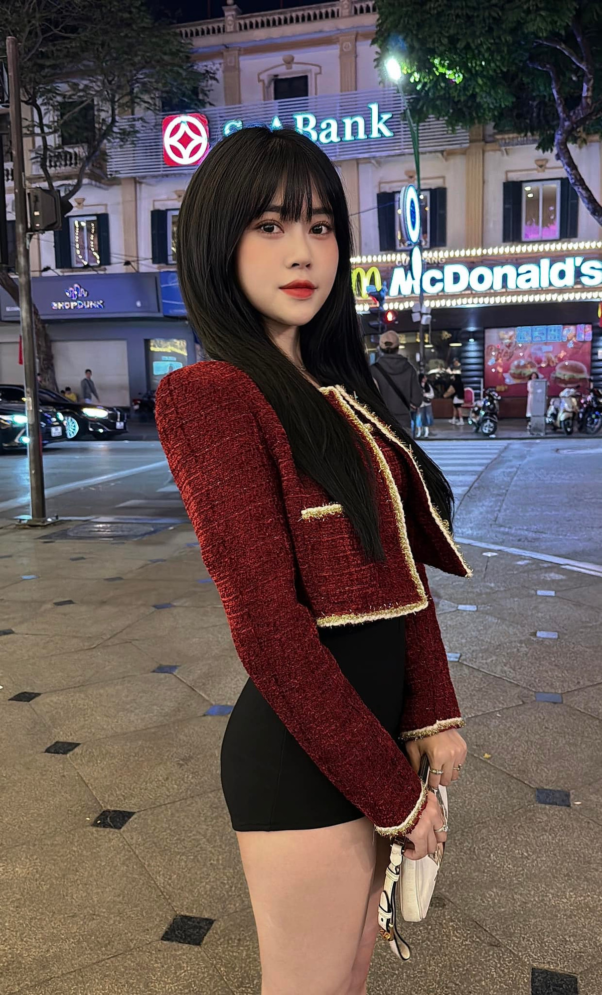 Khi bắt đầu bước vào nghề streamer, Thủy Tiên dù có khả năng chơi game tốt nhưng cũng không nhanh chóng phát triển được. Cô nàng phải nỗ lực cố gắng rất nhiều và dần được nhiều người biết đến.