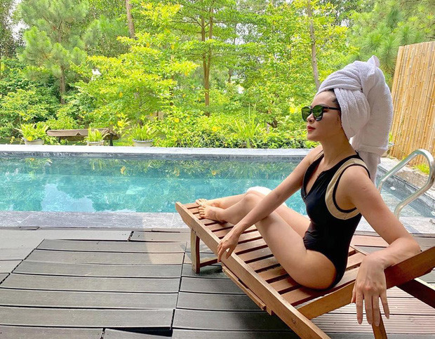 Cô nàng sở hữu rất nhiều fan hâm mộ qua những clip khoe nhan sắc xinh đẹp trên Tik Tok.