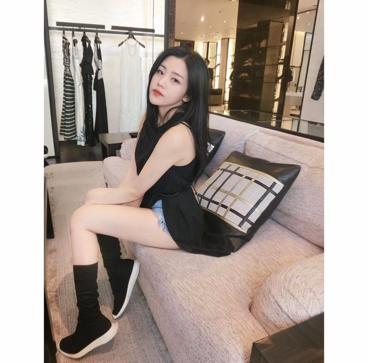 Mối quan chị chồng - em dâu của Đông Nhi và Ông Thoại Liên cũng vô cùng tốt đẹp.