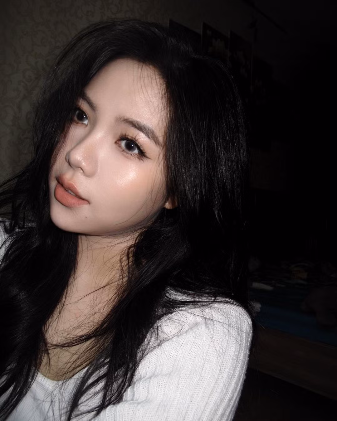 Trên trang cá nhân, Phương Minh cũng chia sẻ mình là người có đam mê mãnh liệt với "bộ môn" chụp ảnh bằng máy film. Những bức ảnh của cô nàng đăng lên nhận được nhiều phản hồi tích cực về nội dung, màu sắc cũng như bố cục.