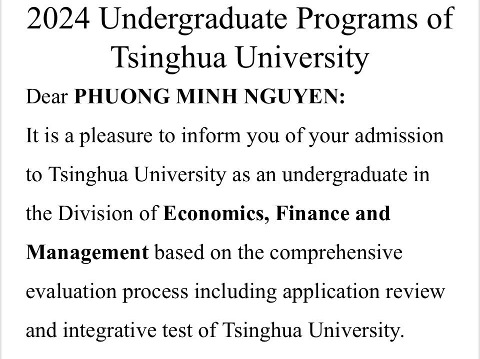 Sau khi nhận được thông báo trúng tuyển, cô nàng không giấu nổi vui mừng và đã đăng tải thông báo đó. Ngay lập tức, không chỉ có họ hàng thân thiết mà rất nhiều người đã vào chúc mừng, bày tỏ sự ngưỡng mộ.