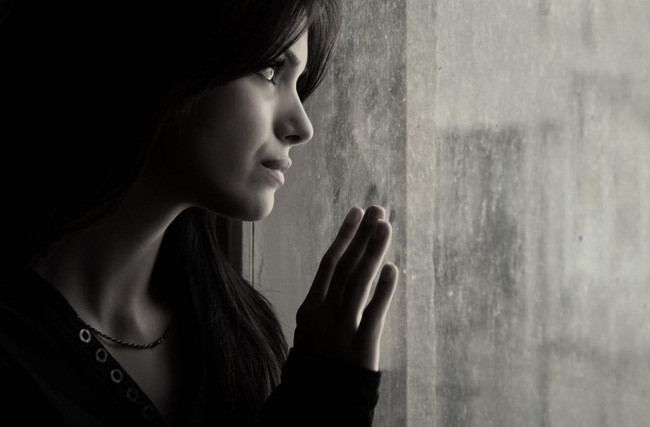 Chong mat, me con toi bong duoc 800 trieu va hanh dong la tu chi hang xom