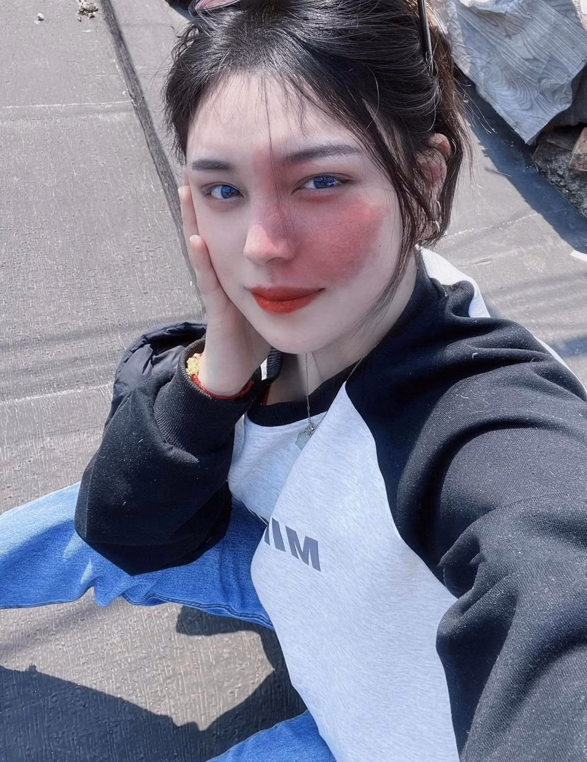 Bài đăng tải về hình ảnh của nàng hot girl có vết bớt đỏ đã thu hút rất nhiều sự quan tâm và tương tác từ netizen xứ Trung.